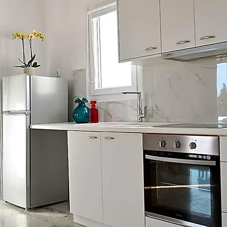 Dream White House Seaside Luxury Retreat Hotel *
