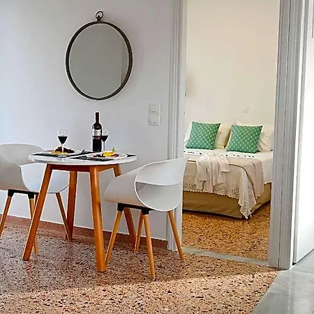 Dream White House Seaside Luxury Retreat Hotel *